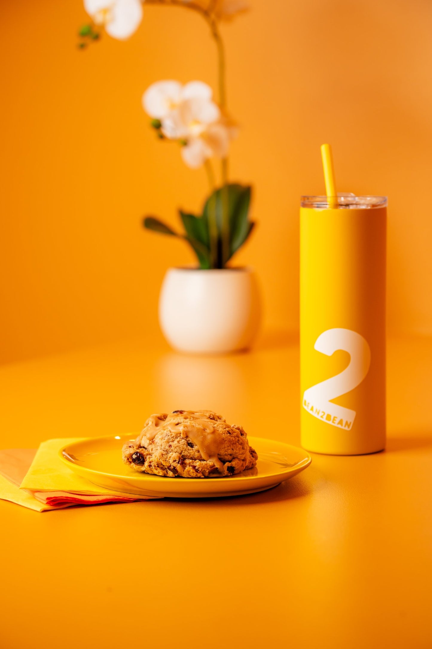 Grab it and go! This stainless steel double-walled tumbler keeps coffee hot and cold brew cold all day. Powder coated with a custom durable vinyl decal